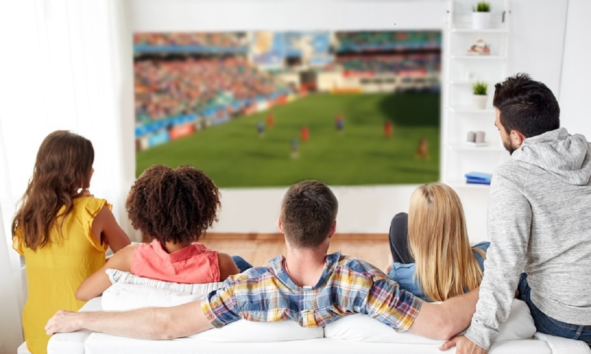 Bring the future into your living room: How to watch live streaming TV shows in TV quality on your smart TV!